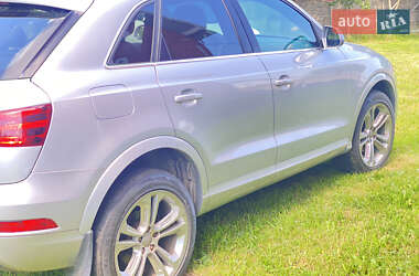 Внедорожник / Кроссовер Audi Q3 2015 в 