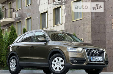 Внедорожник / Кроссовер Audi Q3 2014 в Одессе