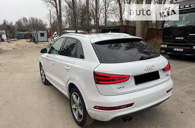 Позашляховик / Кросовер Audi Q3 2015 в Києві