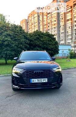 Позашляховик / Кросовер Audi Q3 2021 в Києві