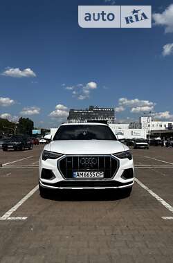 Позашляховик / Кросовер Audi Q3 2019 в Житомирі