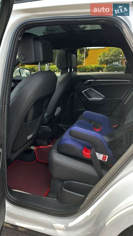 Внедорожник / Кроссовер Audi Q3 2019 в Житомире