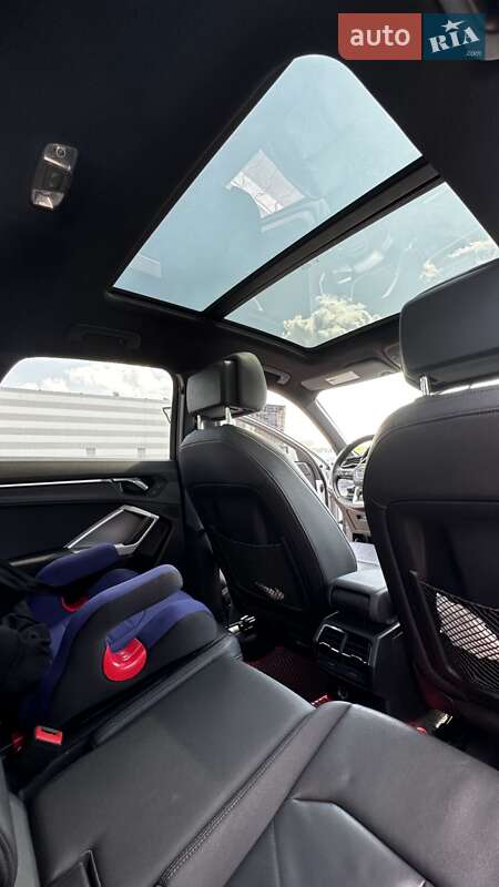 Внедорожник / Кроссовер Audi Q3 2019 в Житомире