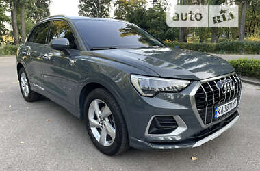 Внедорожник / Кроссовер Audi Q3 2020 в Киеве