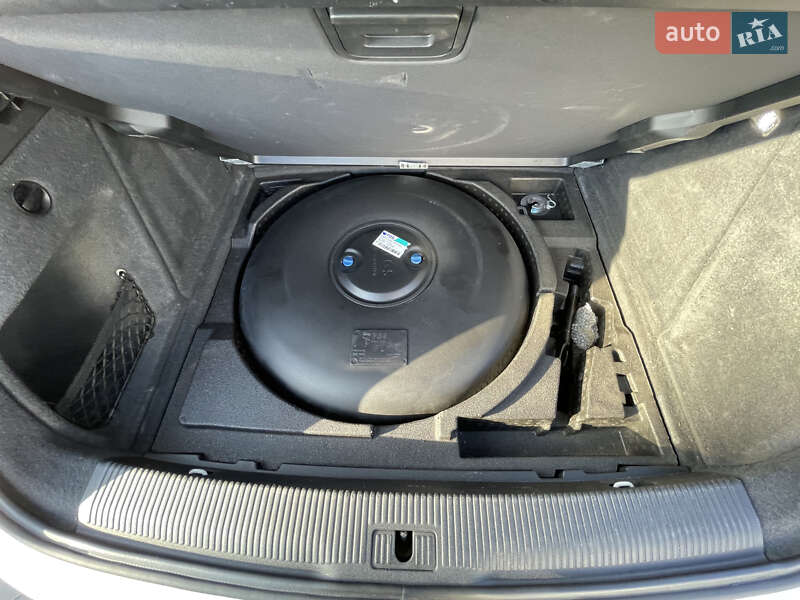 Внедорожник / Кроссовер Audi Q3 2015 в Луцке