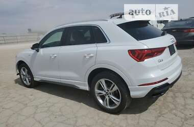 Внедорожник / Кроссовер Audi Q3 2022 в 
