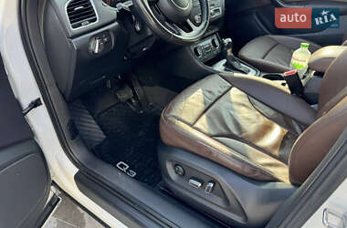 Внедорожник / Кроссовер Audi Q3 2015 в 