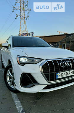 Позашляховик / Кросовер Audi Q3 2021 в Києві