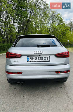 Внедорожник / Кроссовер Audi Q3 2015 в 