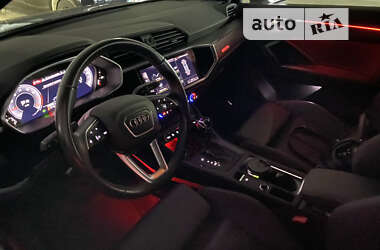 Внедорожник / Кроссовер Audi Q3 2020 в Киеве