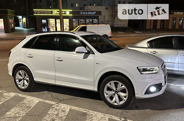 Позашляховик / Кросовер Audi Q3 2013 в Дніпрі