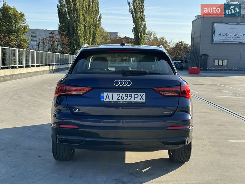 Внедорожник / Кроссовер Audi Q3 2021 в Киеве