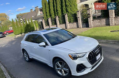 Внедорожник / Кроссовер Audi Q3 2021 в 