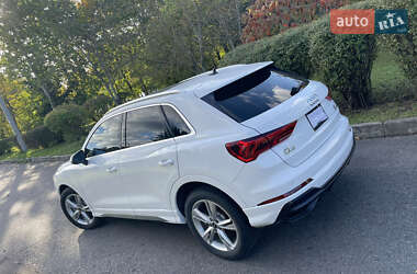 Внедорожник / Кроссовер Audi Q3 2021 в 