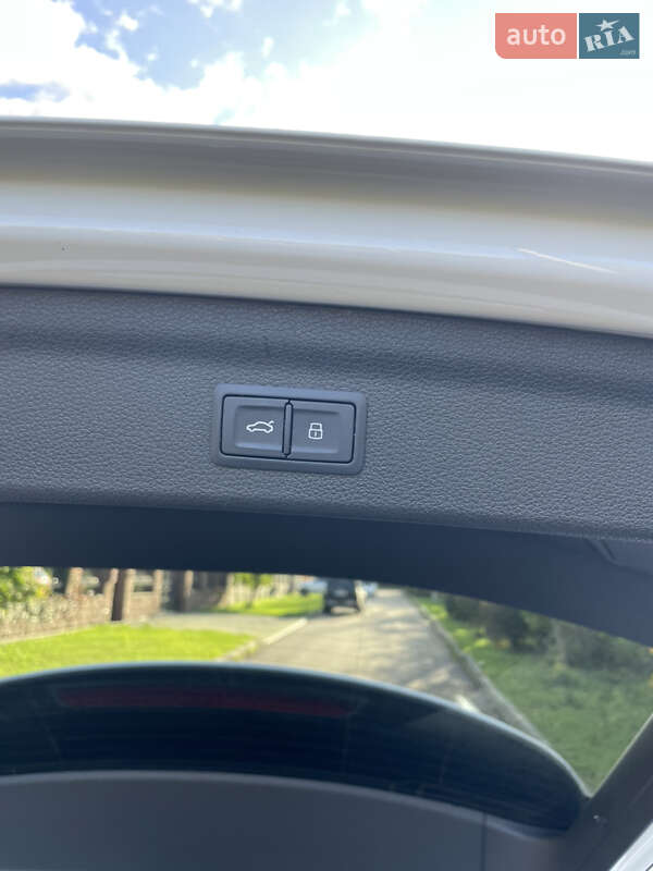 Внедорожник / Кроссовер Audi Q3 2021 в Ровно фото 16 Внедорожник / Кроссовер Audi Q3 2021 в Ровно