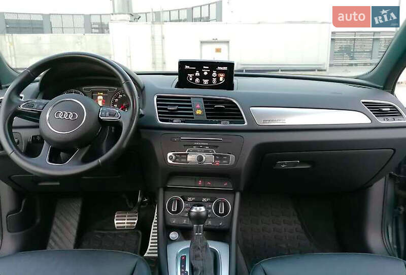 Внедорожник / Кроссовер Audi Q3 2016 в Киеве