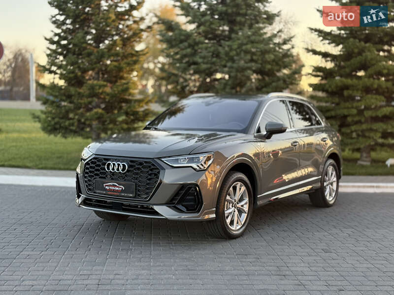 Внедорожник / Кроссовер Audi Q3 2020 в Одессе