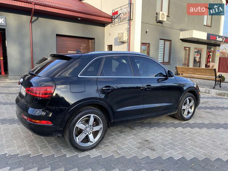 Внедорожник / Кроссовер Audi Q3 2014 в Житомире