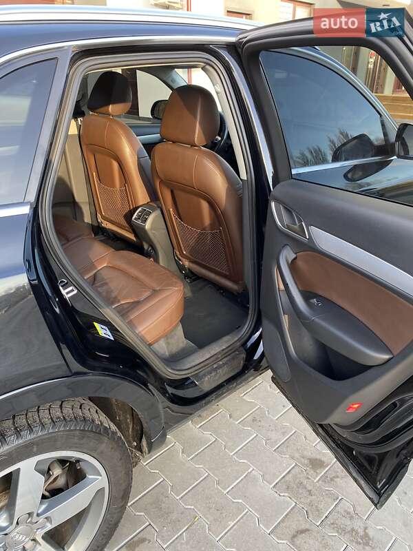 Внедорожник / Кроссовер Audi Q3 2014 в Житомире