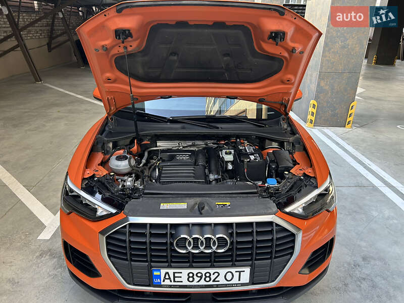 Внедорожник / Кроссовер Audi Q3 2020 в Каменском