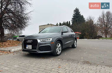 Внедорожник / Кроссовер Audi Q3 2015 в Каменец-Подольском