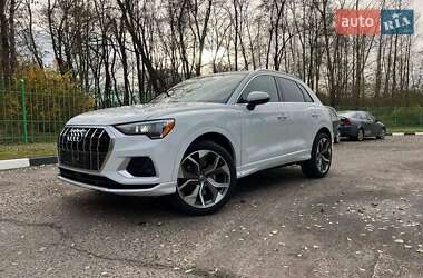 Позашляховик / Кросовер Audi Q3 2021 в Києві