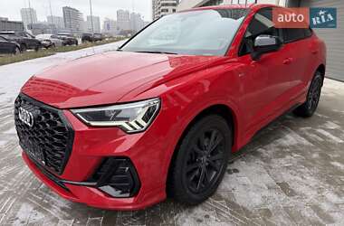 Позашляховик / Кросовер Audi Q3 2022 в Києві