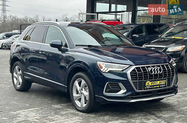 Внедорожник / Кроссовер Audi Q3 2019 в Черновцах