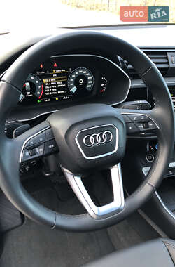 Внедорожник / Кроссовер Audi Q3 2023 в 