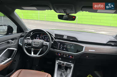 Внедорожник / Кроссовер Audi Q3 2019 в 