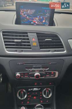 Внедорожник / Кроссовер Audi Q3 2015 в 