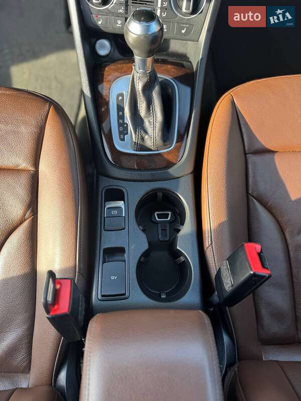 Внедорожник / Кроссовер Audi Q3 2015 в Тернополе