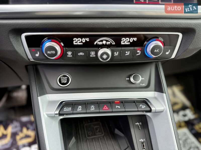 Позашляховик / Кросовер Audi Q3 2020 в Одесі