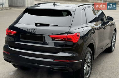 Внедорожник / Кроссовер Audi Q3 2022 в Киеве