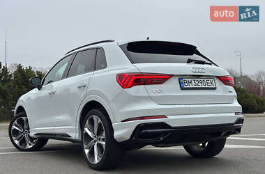 Внедорожник / Кроссовер Audi Q3 2021 в Киеве