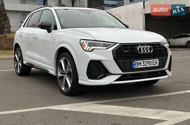 Внедорожник / Кроссовер Audi Q3 2021 в Киеве