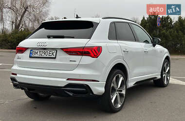 Внедорожник / Кроссовер Audi Q3 2021 в Киеве