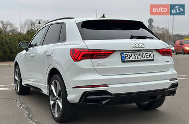 Внедорожник / Кроссовер Audi Q3 2021 в Киеве