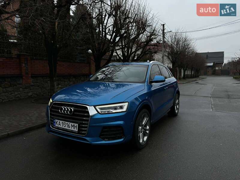 Позашляховик / Кросовер Audi Q3 2015 в 