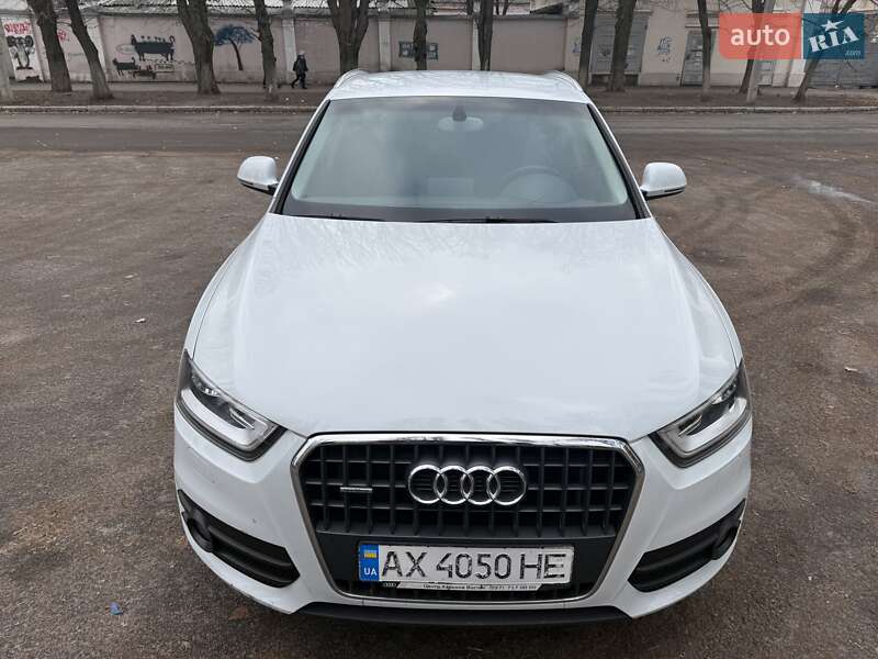 Внедорожник / Кроссовер Audi Q3 2012 в Харькове