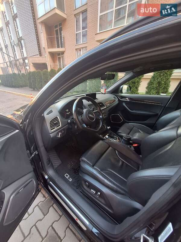 Внедорожник / Кроссовер Audi Q3 2017 в Черновцах