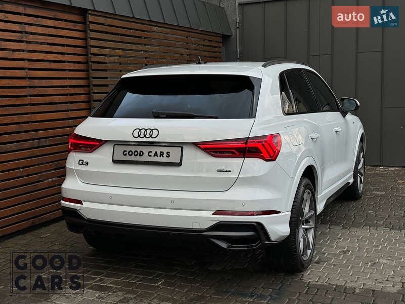 Позашляховик / Кросовер Audi Q3 2021 в Одесі