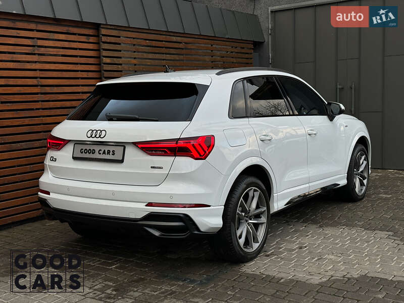 Позашляховик / Кросовер Audi Q3 2021 в Одесі