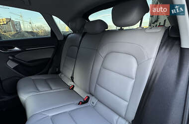 Внедорожник / Кроссовер Audi Q3 2012 в 
