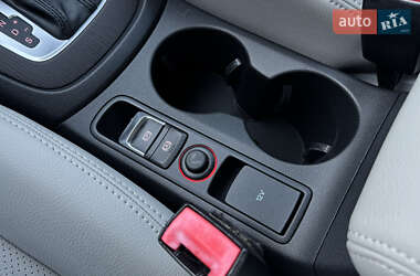 Внедорожник / Кроссовер Audi Q3 2012 в 