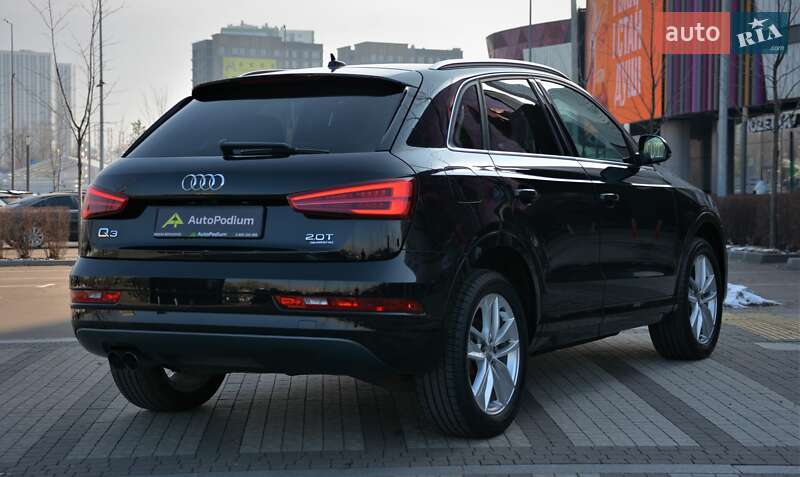Внедорожник / Кроссовер Audi Q3 2015 в Киеве
