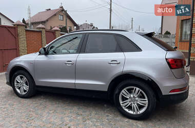 Позашляховик / Кросовер Audi Q3 2018 в 
