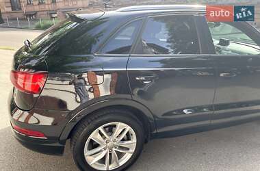 Внедорожник / Кроссовер Audi Q3 2016 в 
