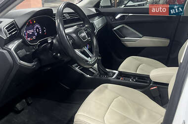 Внедорожник / Кроссовер Audi Q3 2019 в 