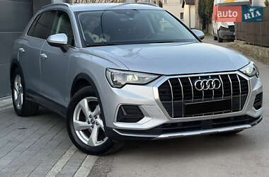 Позашляховик / Кросовер Audi Q3 2020 в Києві